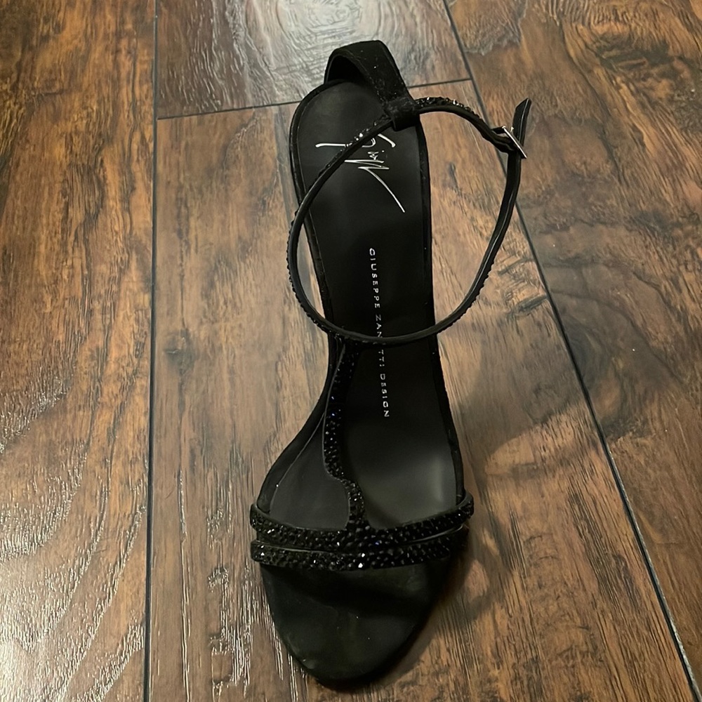 Giuseppe Zanotti t-strap bling heels